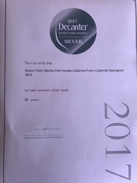 KastroTireli's tweet photo. #silvermedal and 90 points for #kastrotireli Merlot - Cab S - Cab F- PV at #dwwa2017 #turkishwines wines from #akhisar https://t.co/HSdtUq9ieO
