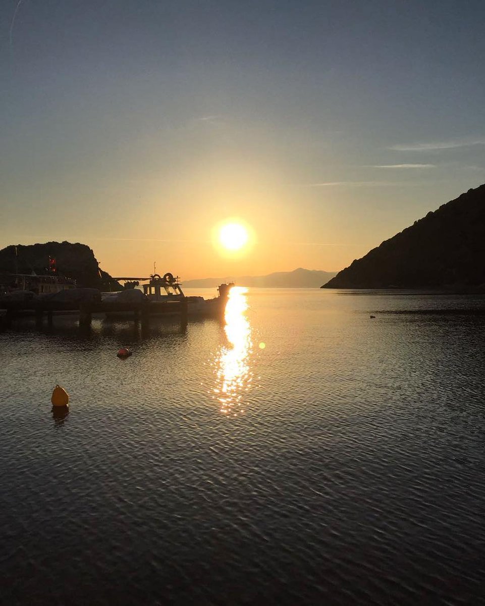 theguidebodrum's tweet photo. Beautiful sunset in Gümüşlük 🌅 😍 Are you in #Bodrum this weekend? 👀 https://t.co/XoV5mimnzw