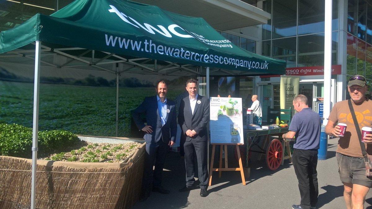 TheWatercressCo's tweet photo. Great 2 days @Tesco Winnall thanks to the two produce stars in the picture! @jonny_mcq @rich_templeton @JonRob123 @andycruttenden @Bakkavor https://t.co/ftiJBtCATS