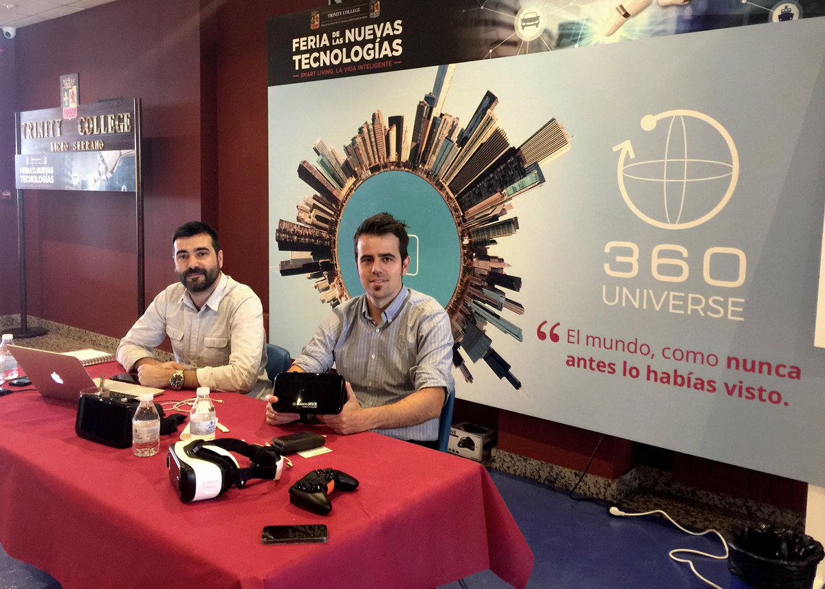 Vidibond's tweet photo. Así de majos y encantados estamos de estar de nuevo en la Feria de Nuevas Tecnologías del @TrinityCollege1 #TechTrinityCollege https://t.co/gP5D4DFQIC