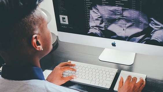 da_marketing's tweet photo. Your current #webdesign may be hurting your business! Read on at https://t.co/3xyH9ahOcn #wesbsite #webdesign https://t.co/SW6B1ulNmX