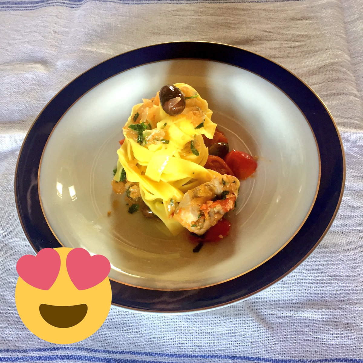 Camipaillettes's tweet image. Oggi tagliatelle al ragù di tonno e olive taggiasche! Questa è solo una delle ricette del box di @Second_Chef #secondchef