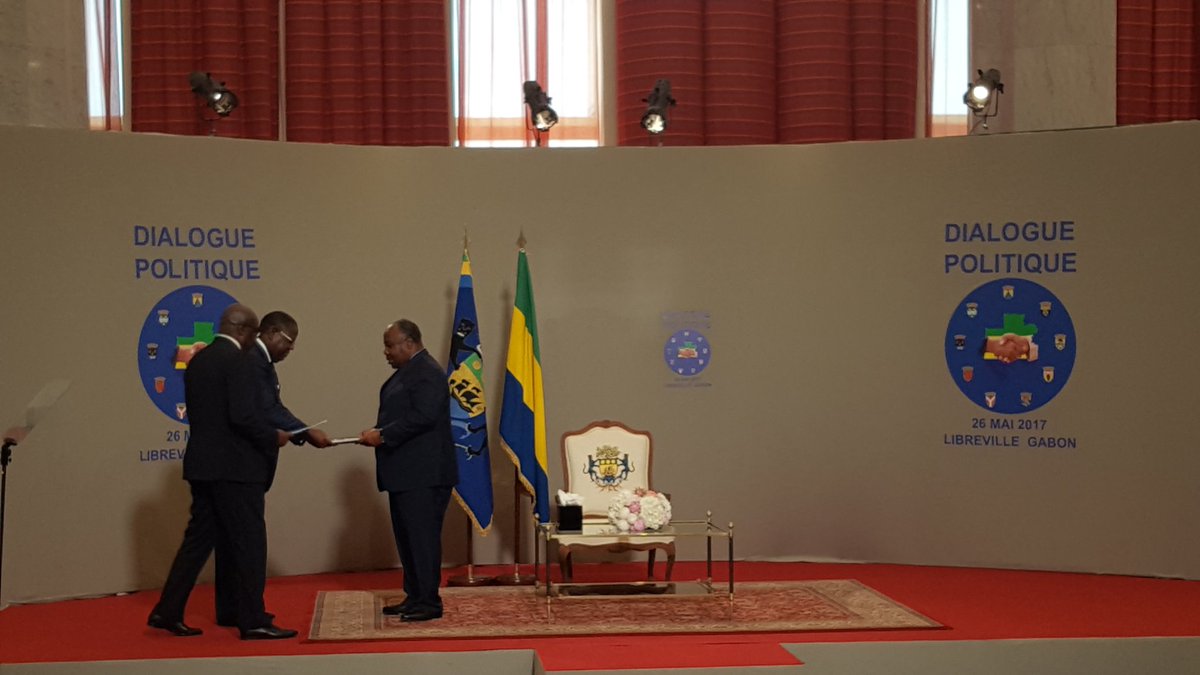 dialoguegabon's tweet photo. #Gabon Remise du Rapport Général et du Protocole d'accord du #DialoguePolitique au Président de la République (@PresidentABO ) #DialPo https://t.co/UnkgOjjnwv