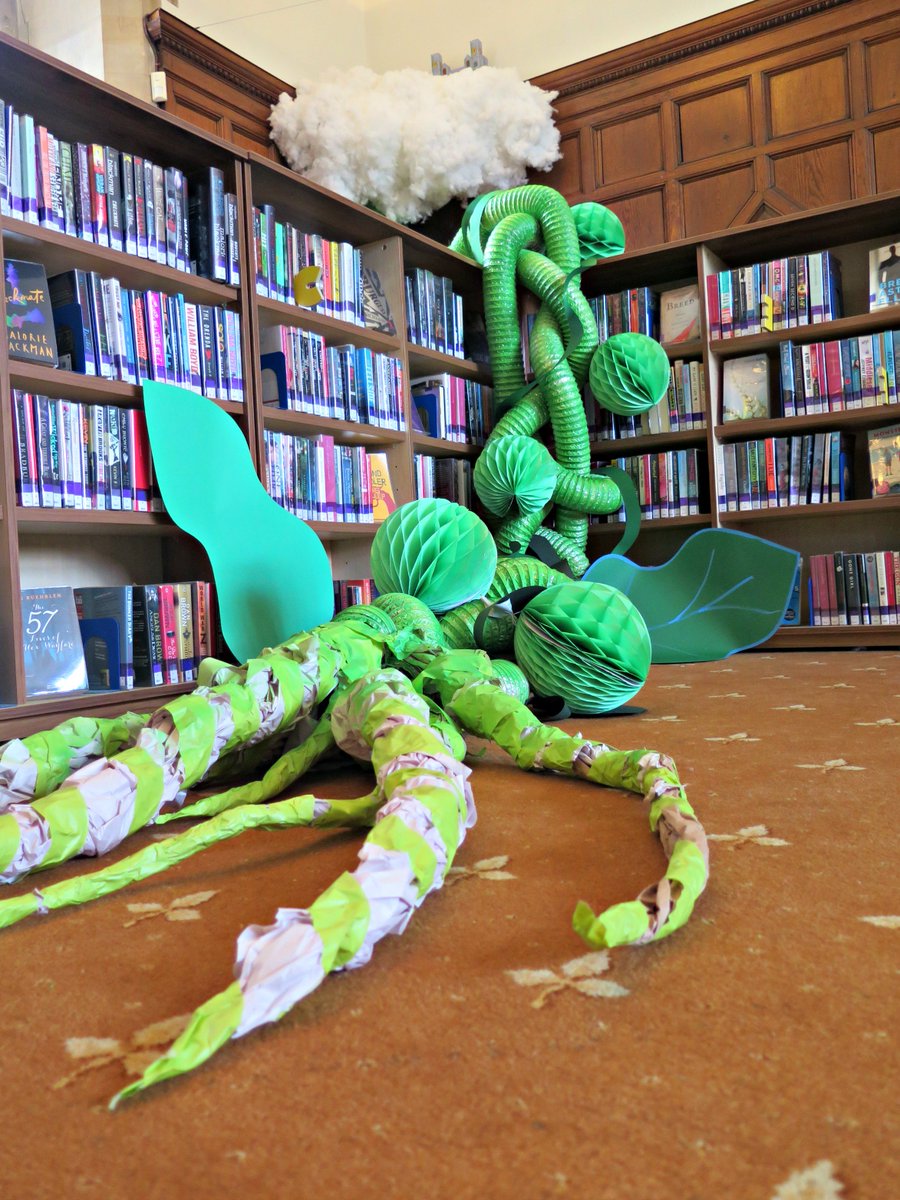 ccpercivallib's tweet photo. Once upon a time in the Percival Library... #Commem2017 #fairytales #jackandthebeanstalk https://t.co/B1Swf9OXO8
