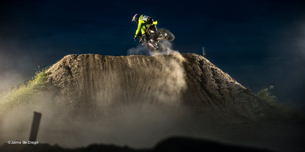 ¿Qué lleva un fotógrafo de motor en la mochila? <a href="/jaimedediego/">jaime de diego foto</a> #PhotoQuivir2017 #TuriFoto2017 bit.ly/2rgbmGq