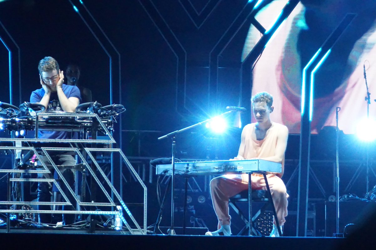 CarlyL0403's tweet photo. #yearsandyears #ollyalexander #emreturkmen  Had a great and unforgettable night at#mtafestival ! https://t.co/JFiwtOGLCx