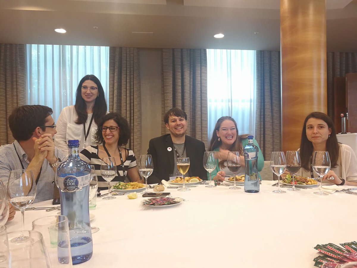 eugegarfer's tweet image. Jerad and his girls!! #SEAP2017V #iliketobeapathologist.