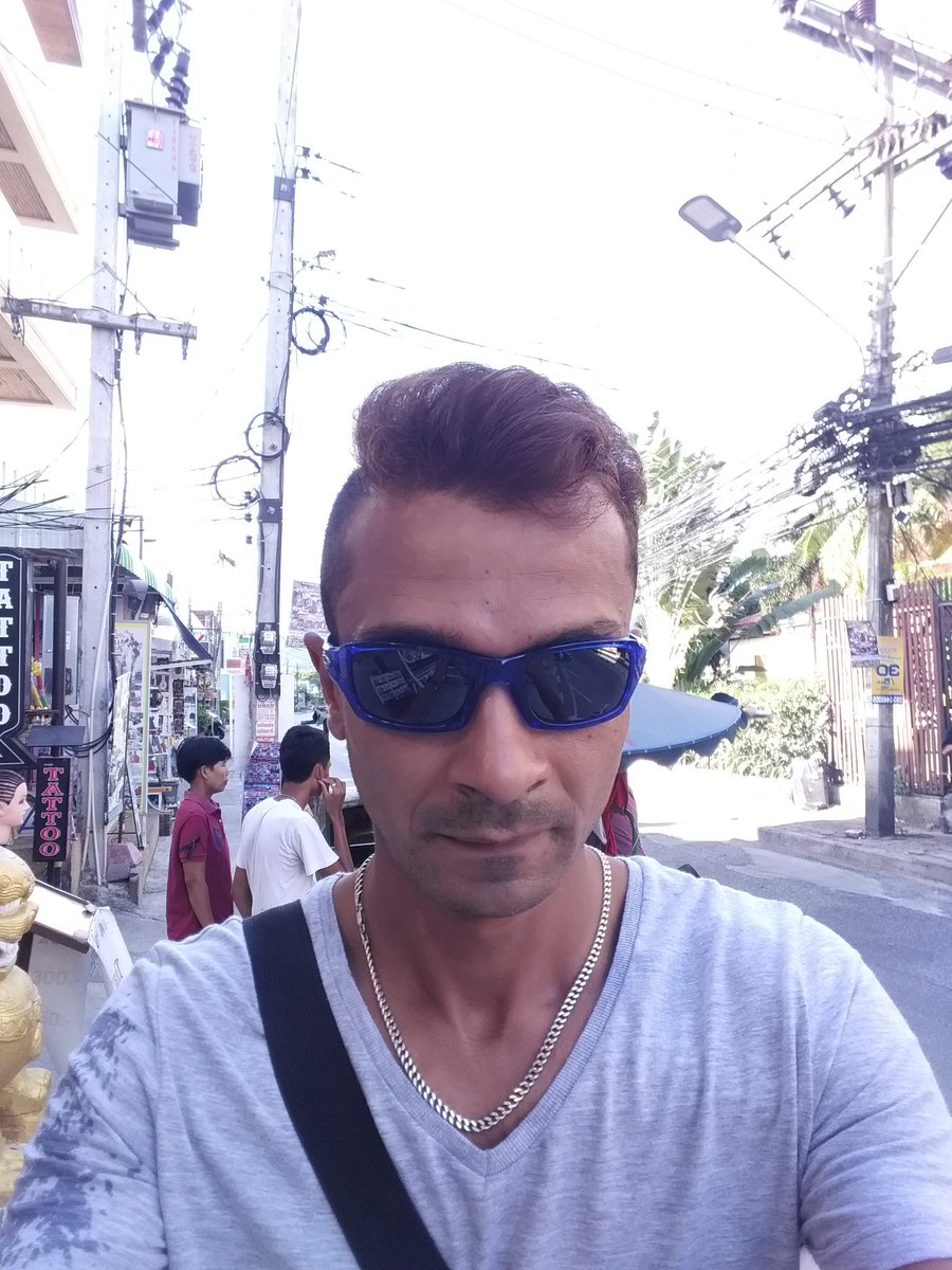 divemakers's tweet image. 