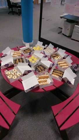 SaleCycleLife's tweet image. We're Celebrating our #NorthEast roots today with delicious treats from the one and only @GreggsOfficial #Fridaytreats #happystaff