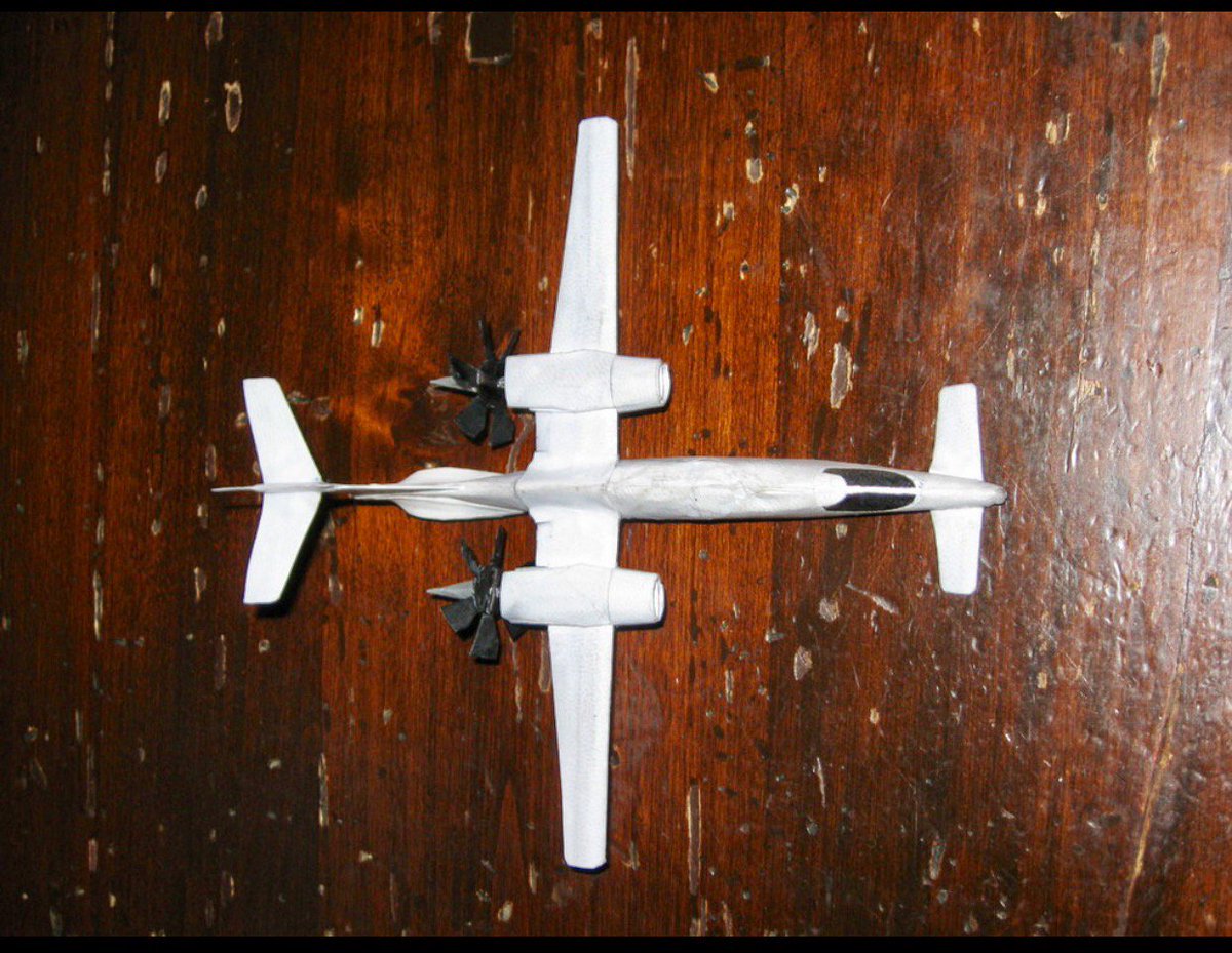modellini's tweet photo. #aereidicarta #paperairplane@ #paperairplanes #modellismo #aviation #aviazione #followme #modellism #model #aereonauticamilitare #usnavy https://t.co/CiahQMPkFi