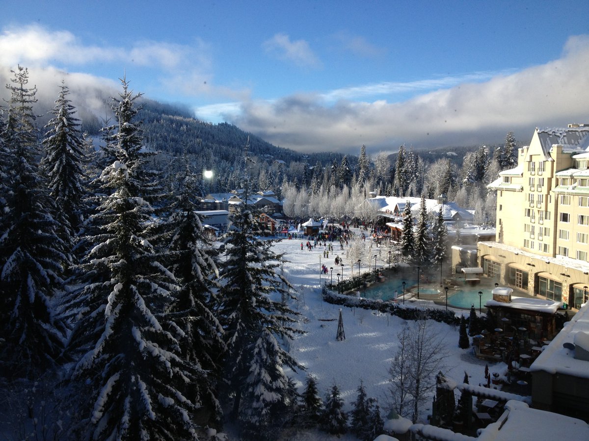 pdwproductions's tweet photo. Turn even the coldest winter into a field of green and flowers and new life (C.Erickson) @FairmontWhistlr 🌈 #TED2012 #PDWwecreateworlds https://t.co/9Ssztw26Qw