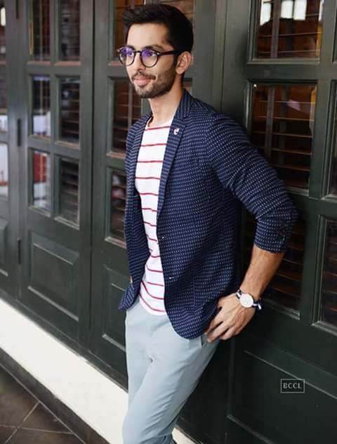 kinghimanshkoh1's tweet photo. @himanshkohli looking awesome as always hk 😍😘@himanshkohli &amp; promote  upcoming film #SweetieWedsNRI in Delhi. #keepsupportingkeeploving https://t.co/ultGUgoDfk