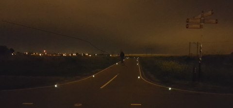 Heb je het gezien? Fietspad Spoorpad in Nootdorp heeft duurzame solar wegdekverlichting. Dit werkt op zonne-energie. pijnacker-nootdorp.nl/artikel/meer-z…