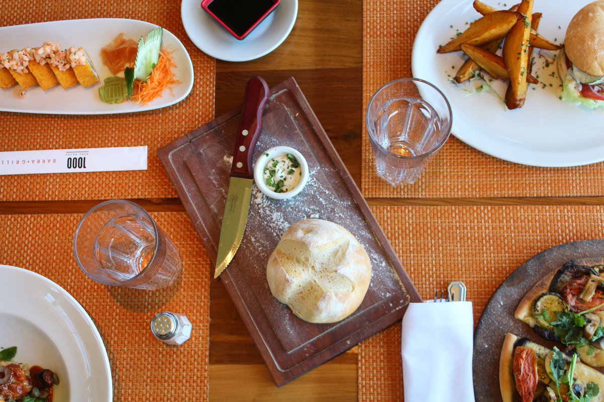 • HOY ES VIERNES: JODA, JODA, JODA •
¡Por fin llegó el día que tanto esperabas! ¿Con qué palabra describirías la alegría que sentís? 😂😂😂