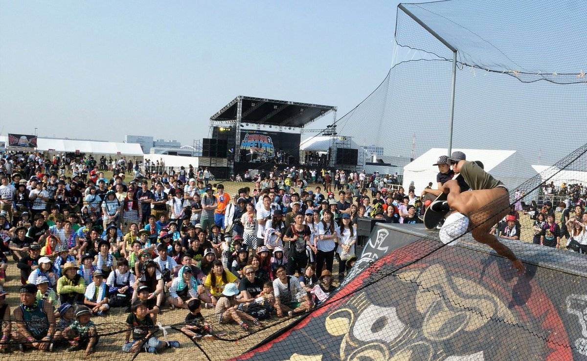 R1n881solidsurf's tweet image. 明日は堺ミーティングでスケートのデモストレーションに参加させてもらいます◎

今年は俺らSEERESから @somaHMCSEERES 
も参加するから見に来てハズレは無し💯

チケット鬼高いけど遊びに来てくれ！

#SEERES