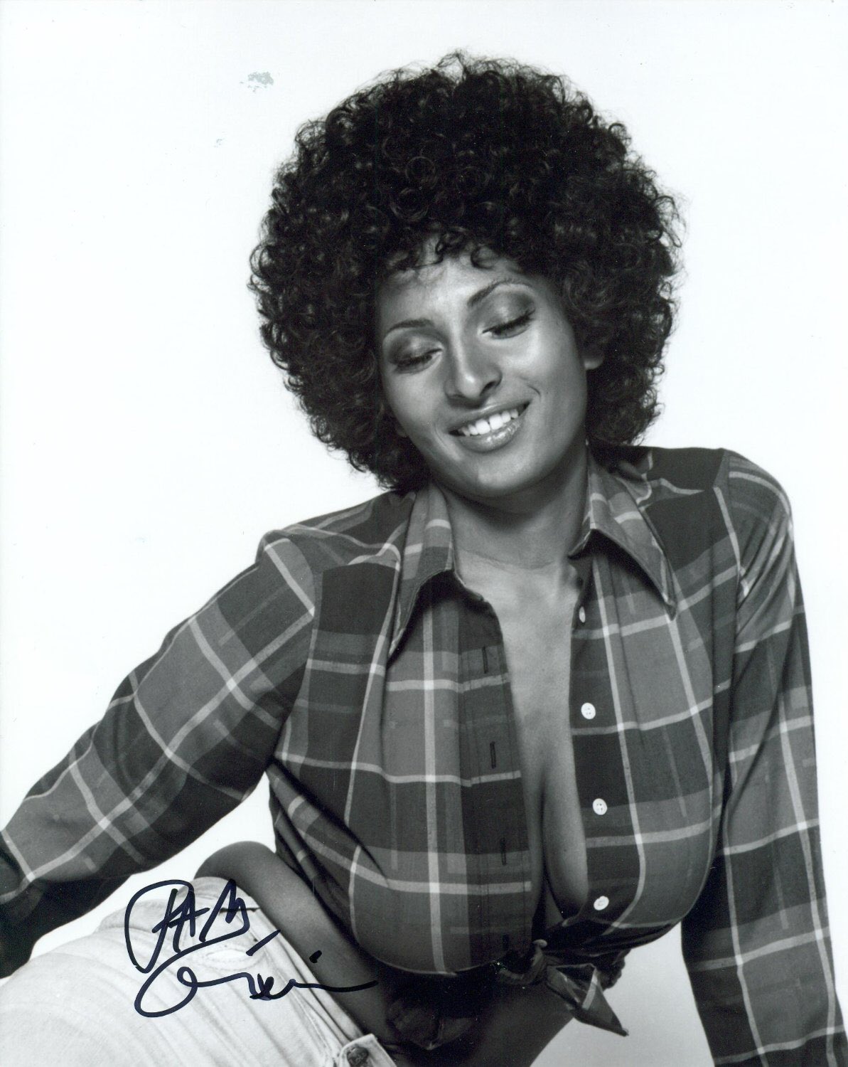 Happy Birthday to Pam Grier. 