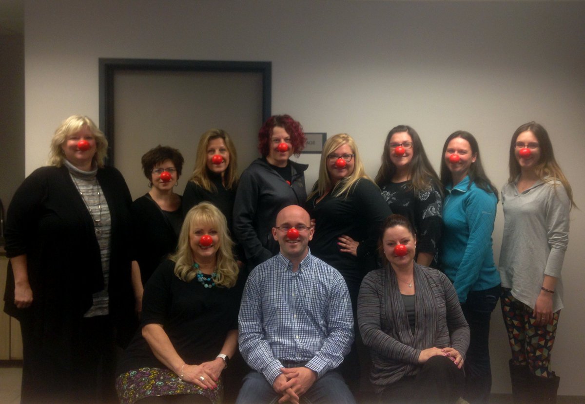 SelectRealtyMQT's tweet photo. Select's #rednosechallenge from yesterday! What a great cause @Walgreens! https://t.co/zRbY6eiEUW