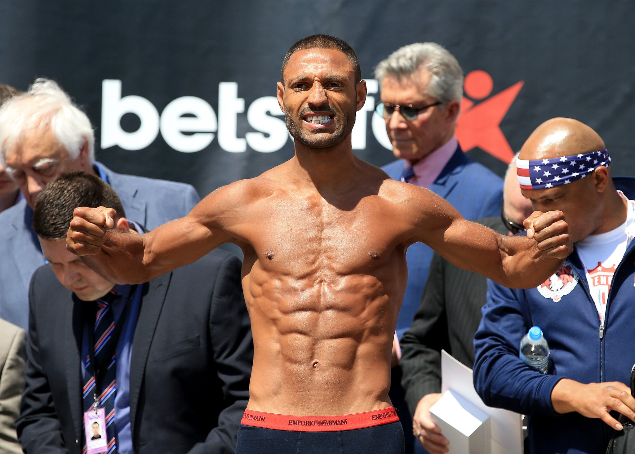 DAwgLQ0W0AAy5CK.jpg:large