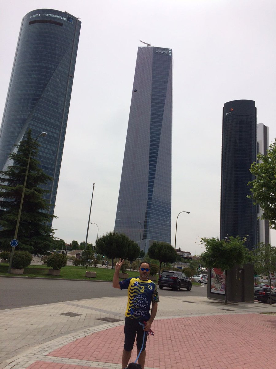 O partido contra o <a href="/CDBidasoaIrun/">CD Bidasoa Irun</a> xa comezou hoxe para os nosos afeccionados! Fran Boubeta apoiándonos dende a capital #imosCangas #7finais