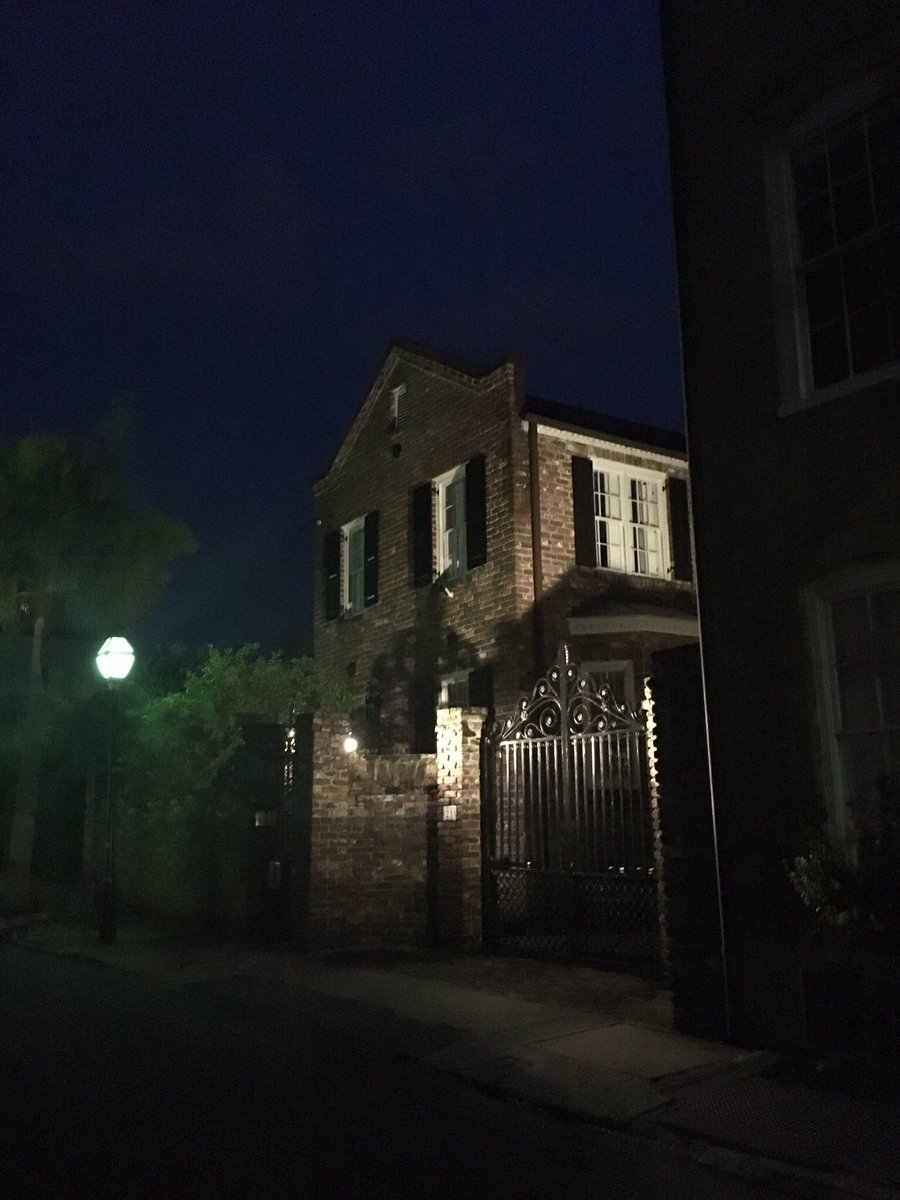 CockyDevilx's tweet photo. Back on the road. Thank you Charleston, you were charming and beautiful ❤️ https://t.co/ShNeukNmlM