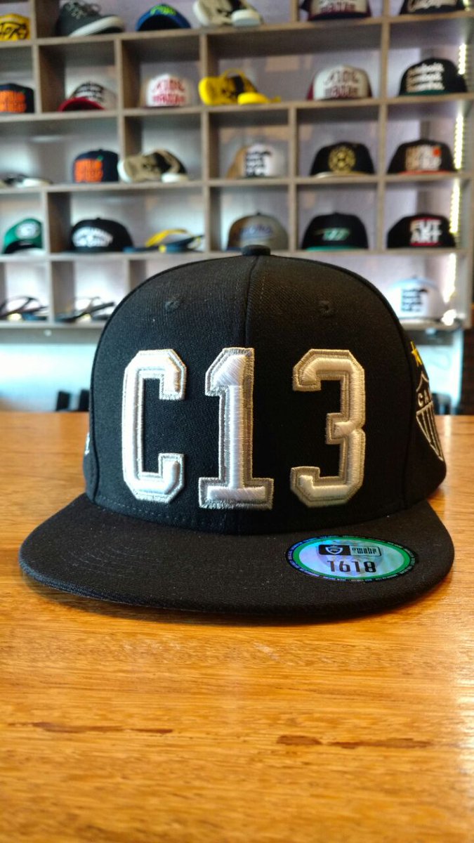 Camisa13doGalo's tweet photo. Chegou os novos bonés aba reta https://t.co/GVSZpc4J6o