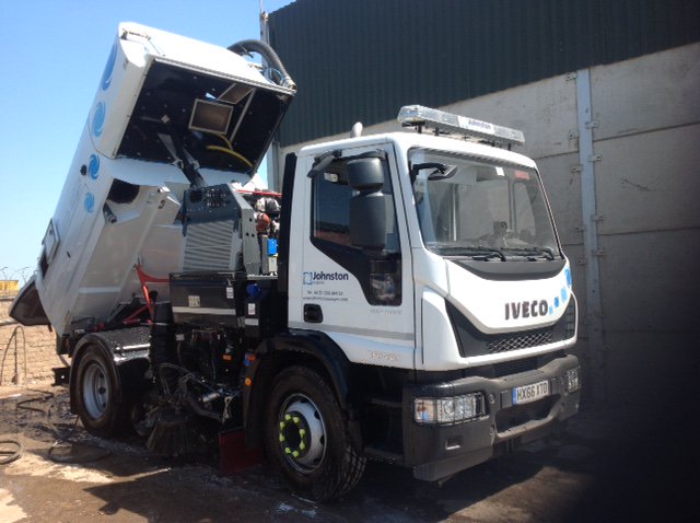 BucherUK's tweet photo. Another very sunny day at #VT651 demo @nickbrookesgrp today #LoveCleanStreets https://t.co/ngIpi3Bdr9