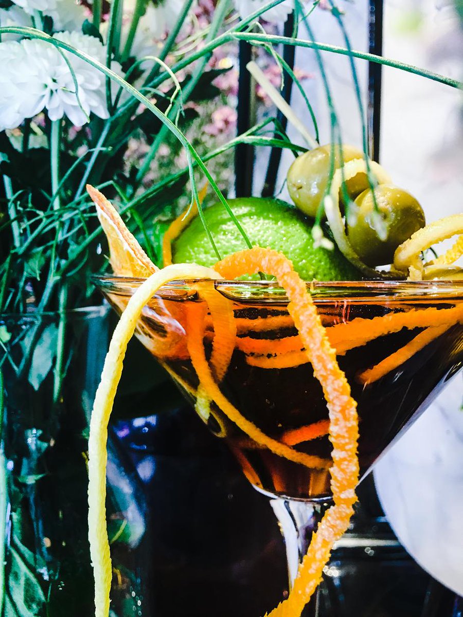 Bilbao_Centro's tweet photo. A quien le gustan los #marianitos preparados?☝️III Ruta del #vermut con @cinzanoofficial 💃🍸 Toda la info➡️ https://t.co/cgmUVnMJaj #Bilbao https://t.co/TWDkAEwvCh