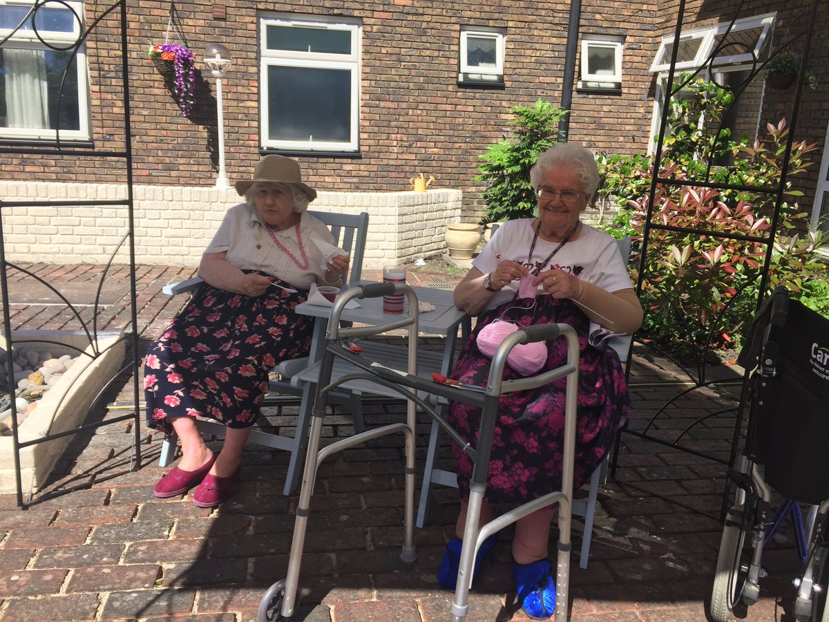 AbbeywoodAT's tweet photo. Enjoying a spot of sunshine #summer #fun #icecreams #chocices #bunnies #rabbits #courtyard #carehome #dementiaawareness #gettingatan https://t.co/rj1thkxfEY