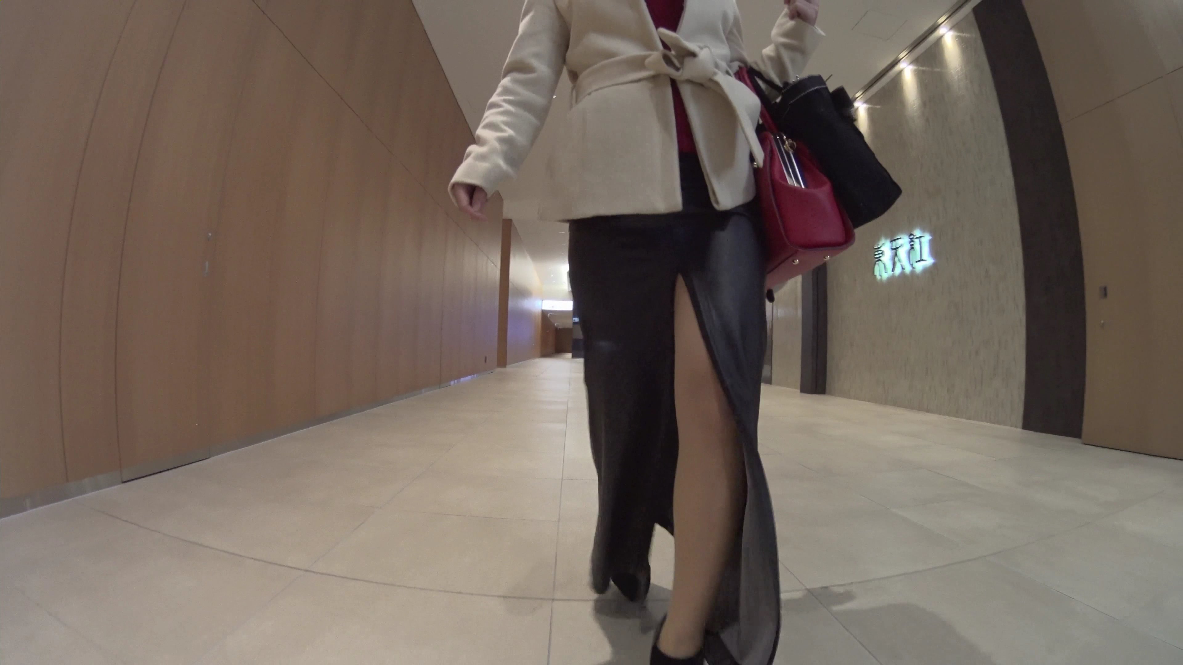 セクシーレザースカートフェチ画像  / X