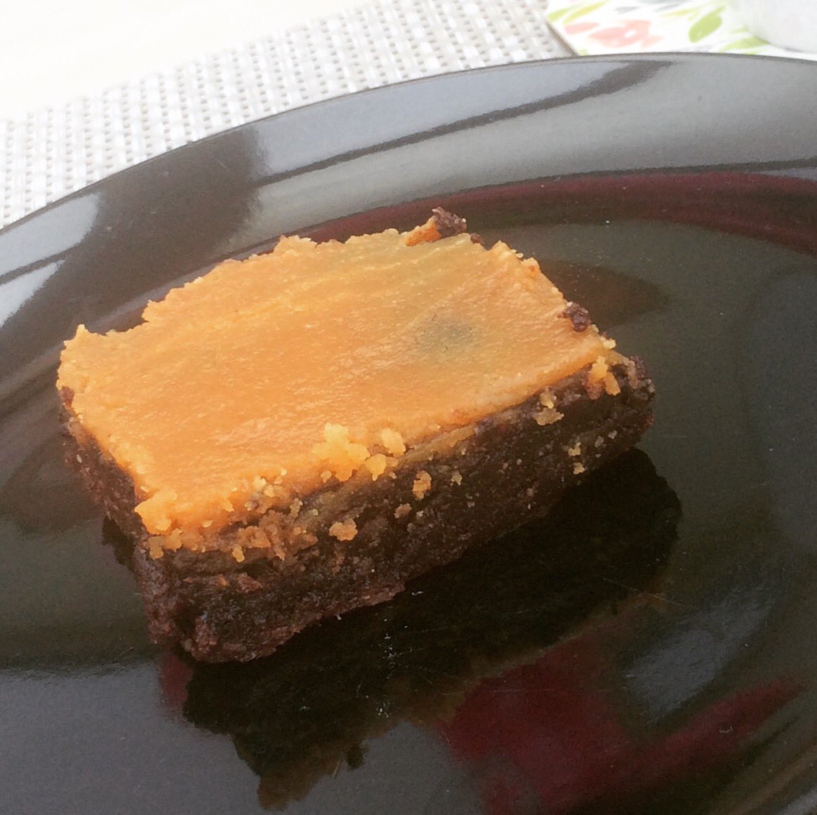rawtox1's tweet photo. Peanut butter & chocolate, there's not many better combinations in life #sugarfree #DairyFree #natural #rawtox https://t.co/krGEoGx7gH