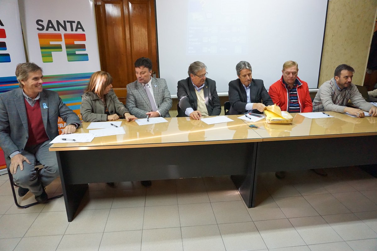 Licitamos la Repavimentación de la Ruta 13 en el tramo El Trebol a Los Cardos. Continuamos dotando de Infraestructura a la provincia.  🚧