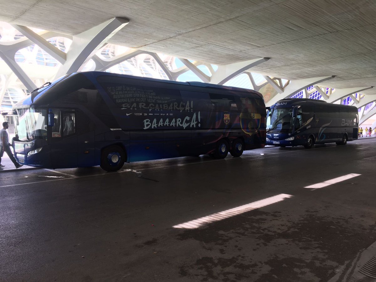 BusbamAutobuses's tweet photo. #Busbam en #Valencia. Paseando por #España. Foto de Juan Luis Pérez Yélamos. Gracias :) https://t.co/Ne57FG5Ild