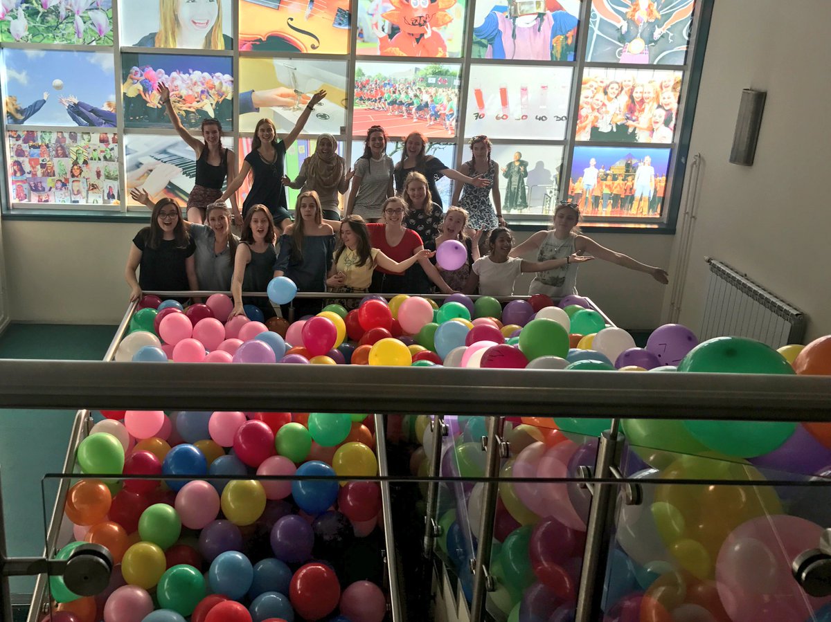 Antetori's tweet photo. 2,000 balloons + 3 days = https://t.co/783Q2BX3A9