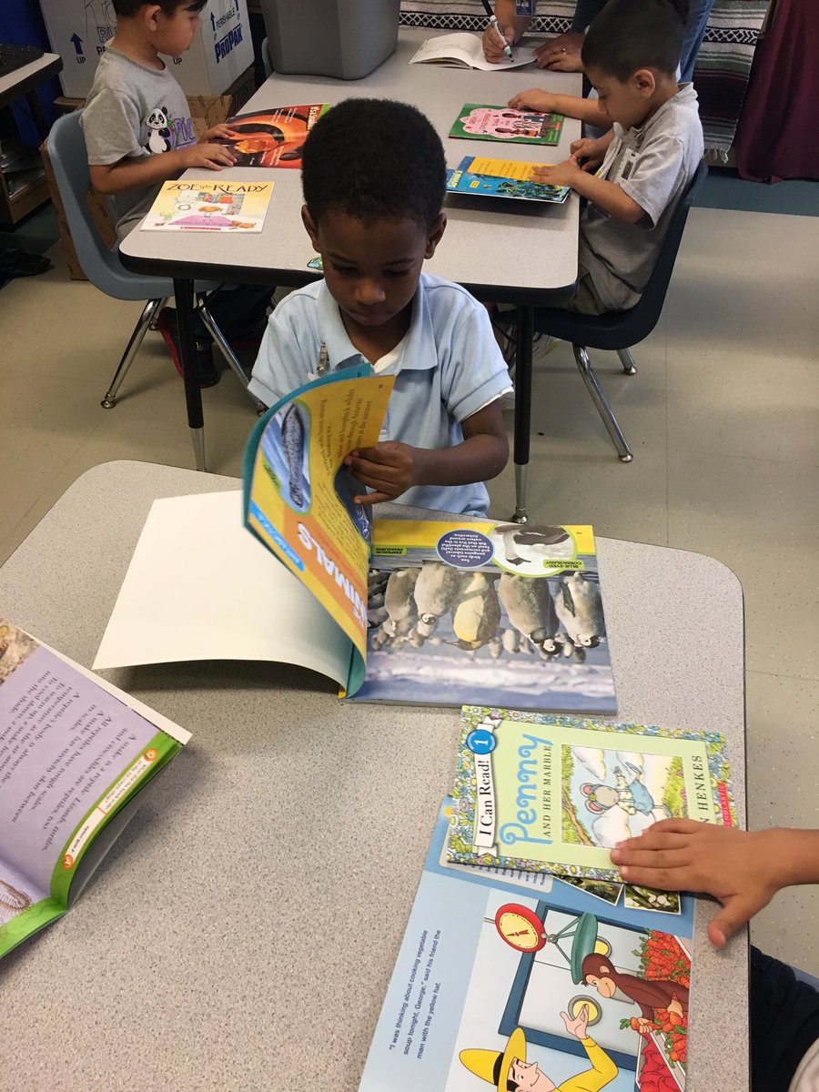 joyathrall's tweet photo. @PierceECPandas reading for #IrvingReads 10 @ 10! Pandas ❤️books! #EveryPandaEveryDay https://t.co/VNUJiemHyu