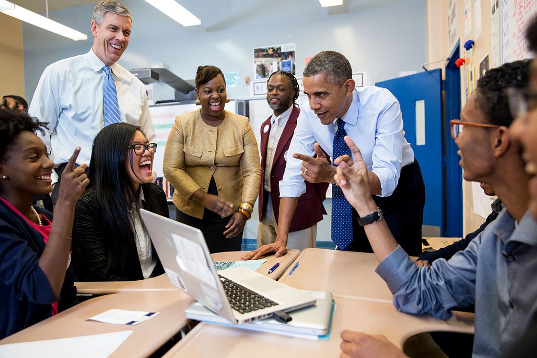 Help <a href="/founders4school/">Founders4Schools</a> get 1K business volunteers in Scotland. Campaign kicks off tonight with <a href="/BarackObama/">Barack Obama</a> speech goo.gl/SMrALJ