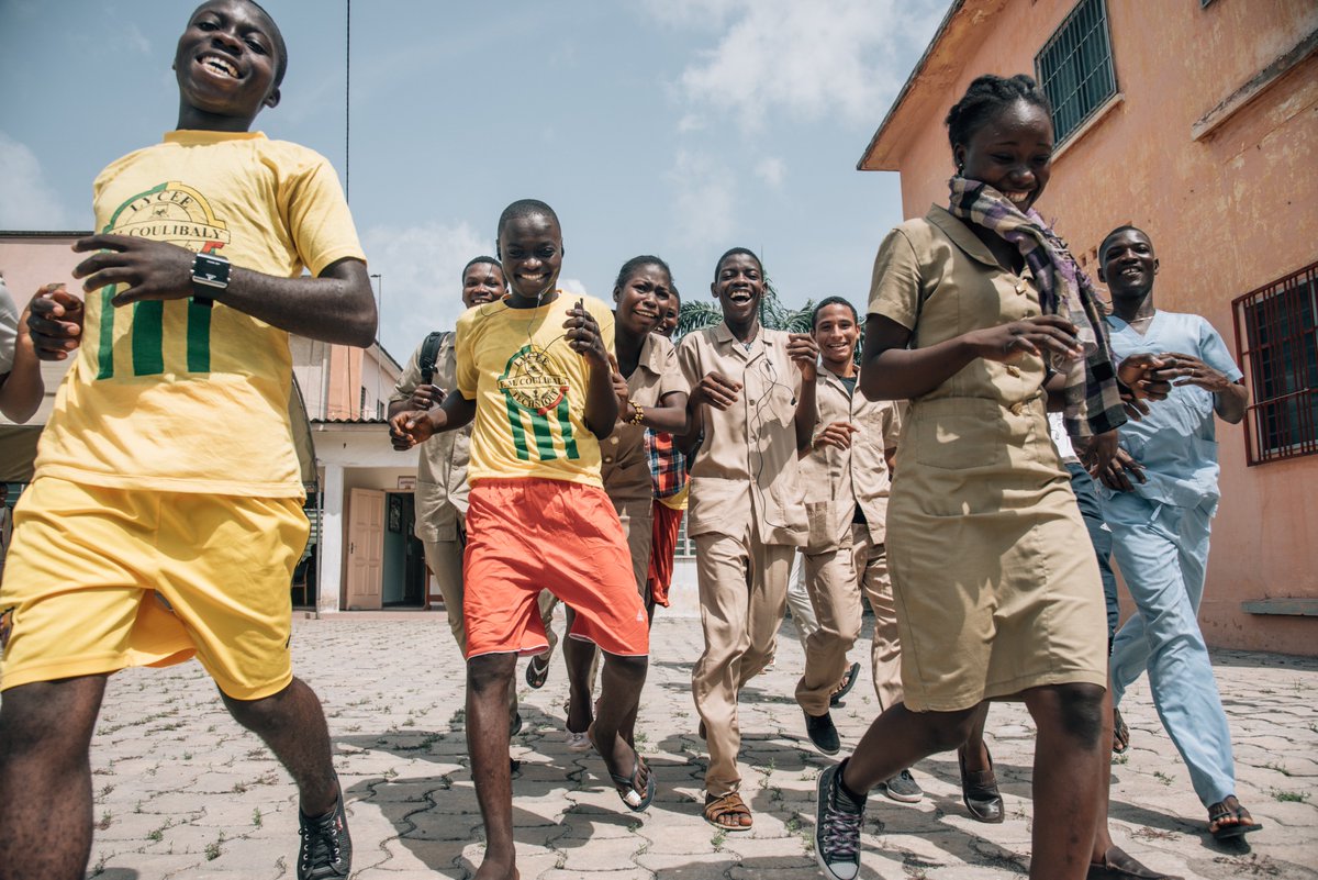 Looks like these young people in Benin 🇧🇯 have that #FridayFeeling. RT if you do too! #Youth