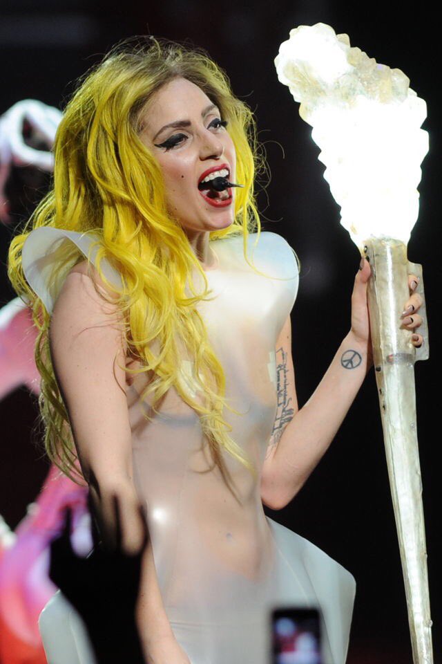 istandwithgaga's tweet photo. @HausOfLozza I'm doing a #LittleMonsters #MonsterFollowParty if you wanna join like this and RT follow everyone who RT's you and follow back. 💨♥️ https://t.co/I3zqejOyI6