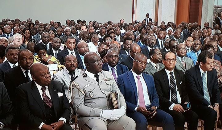 EssonguePatrick's tweet photo. Les moments forts de la cérémonie de clôture #Libreville
#DiaLPo
#Gabon 1 https://t.co/BlWcQuEnJU