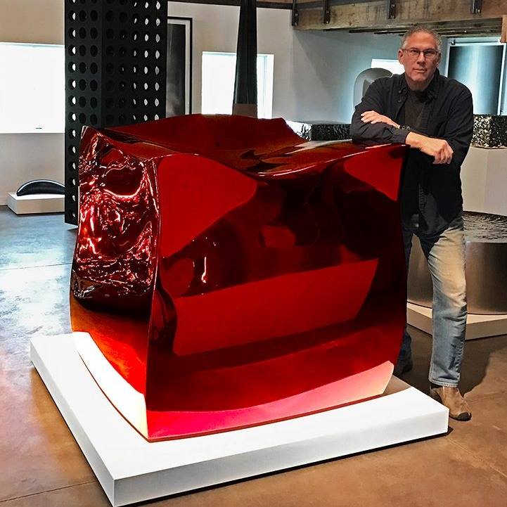 JonPrinceStudio's tweet image. #JonathanPrince with his #sculpture Jello Cube Cherry 
#contemporaryart #artist #jello #cube