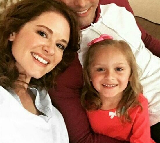 ouafaealaoui's tweet photo. Aww @sarahdrew + kids is the most adorable thing ever 😍😍❤ cuteness overload 💗💗 https://t.co/17Wv9TiN8j