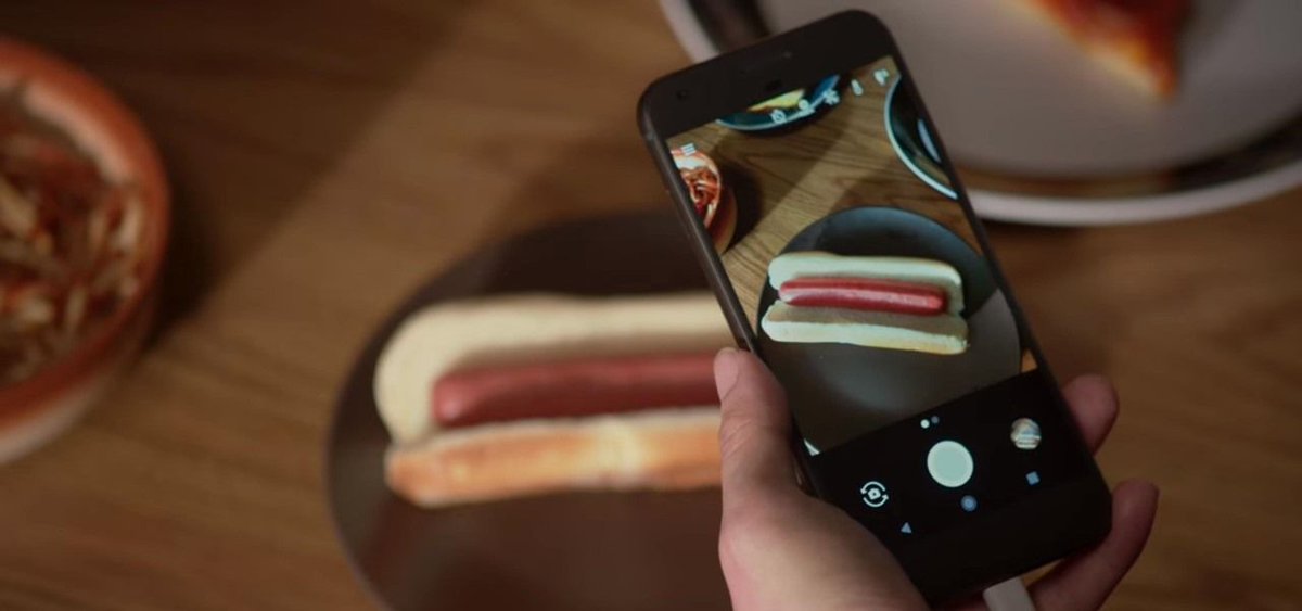 AndroidHacksCom's tweet image. Not Hotdog! We can finally try Jian Yang's SeeFood app on Android #SiliconValleyHBO bit.ly/2rZk2Op