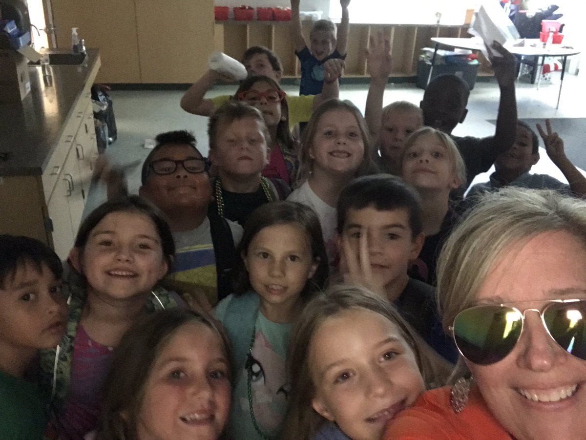 Slime &amp; selfies wrapped up our year together <a href="/CitrusGrovevcs/">Citrus Grove Eagles</a> ! #lovethesekiddos #hellosummertime #cgeeagles