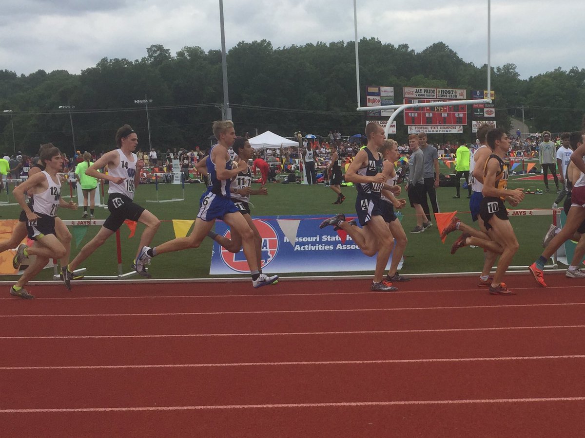 CHS__trackfield's tweet photo. State Qualifiers Payton Moore and Boston Small place 9th PR 15.42 and 12th 4.30 🏅🏅🏅

Way to represent Indians 💙 https://t.co/KSWAgKMcFK
