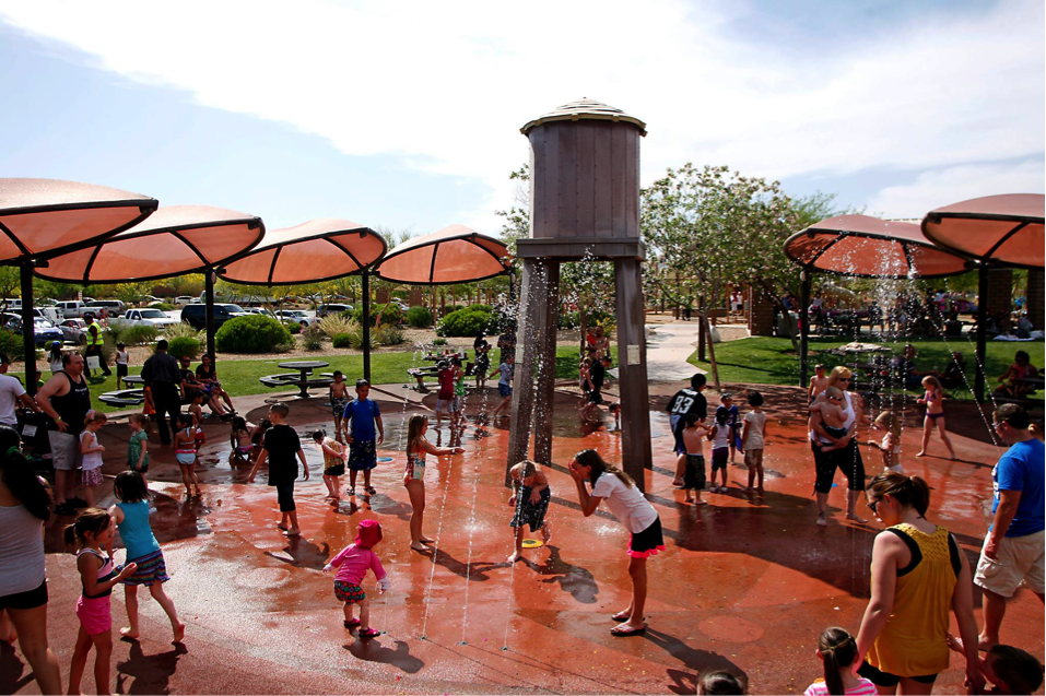 MountainsEdgeLV's tweet photo. Splash away your long weekend at #ExplorationPark in Mountain’s Edge! #MemorialDayWeekend https://t.co/T1vfHyAXNH