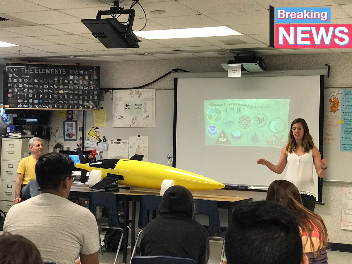 ChiefMLHS's tweet photo. MLHS Grad returns to share her first year UW oceanography experience and the avenues of opportunity during 5th, 7th and 8th. #MLHSChiefChat https://t.co/dBeMxmletL