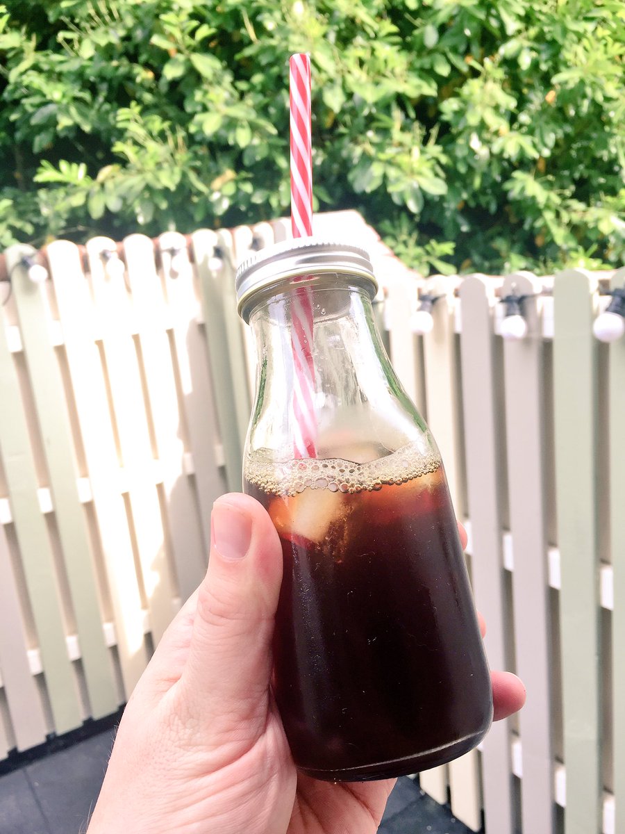 Got home to some pretty new reusable cold brew vessels Mrs D picked up. Me likey! <a href="/3rdWaveSurfer/">Brian Noonan</a> @BadgerAndDodo <a href="/CorkBarista/">Elia Burbello</a>