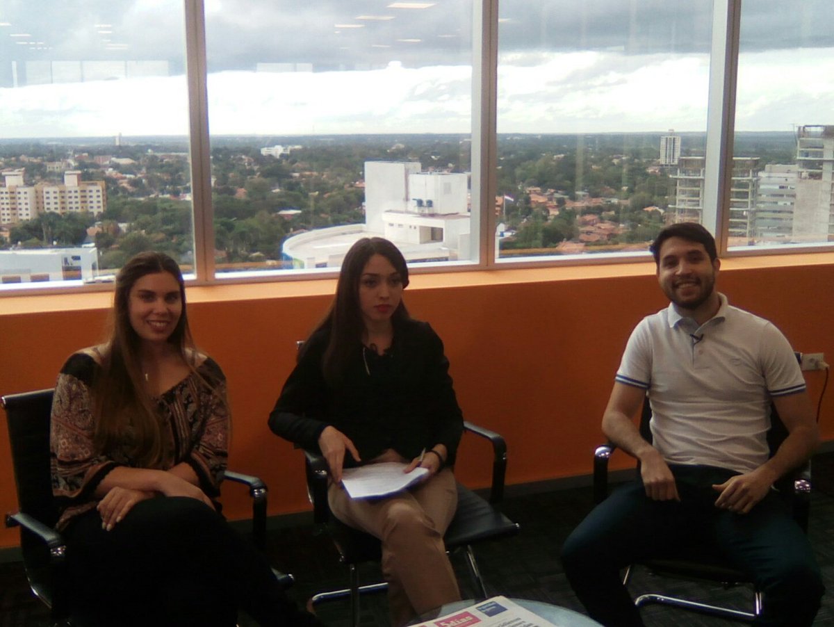 ElediTHOR's tweet photo. En vivo con @isanuu @diego_benitezcr sobre   @MktfestUCA en @5diasPY https://t.co/nrVtT2kDoL