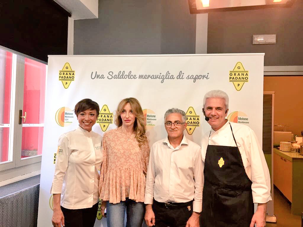congustoinst's tweet photo. Oggi in Congusto si celebra la bella stagione con un "matrimonio" di gusto tra il Melone Mantovano IGP  e @GranaPadanoDOP https://t.co/4fiUkQyXUD