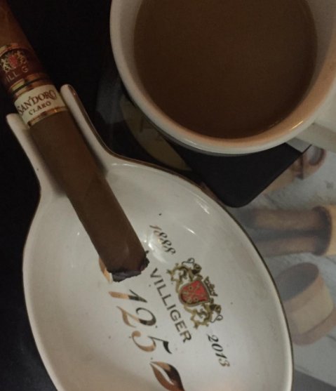 ReneCastaneda's tweet photo. rt gabrielpineres Closing out the night on a high note. #CreativasGroupPR #VilligerCigars #CigarPR #botl #sotl #cigars #TheOriginalClassic https://t.co/lapvkCP43C