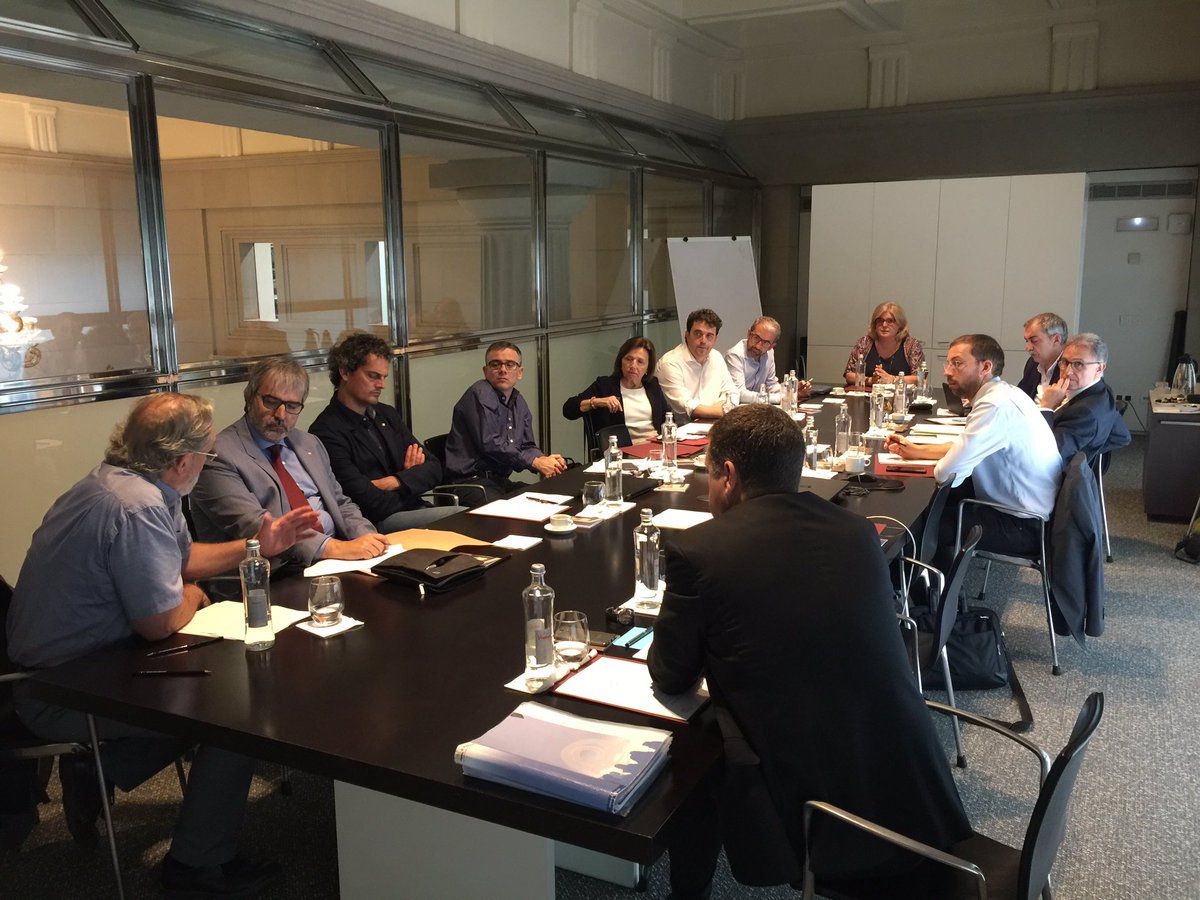 MasoMeritxell's tweet photo. Els Secretaris generals del govern parlant sobre quin model de  governança volem pel nostre sector públic i pel nostre país https://t.co/tfopS8m0S3